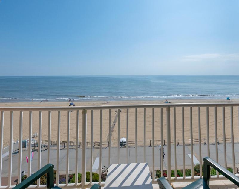 Holiday Inn & Suites Virginia Beach - North Beach By IHG - image 24