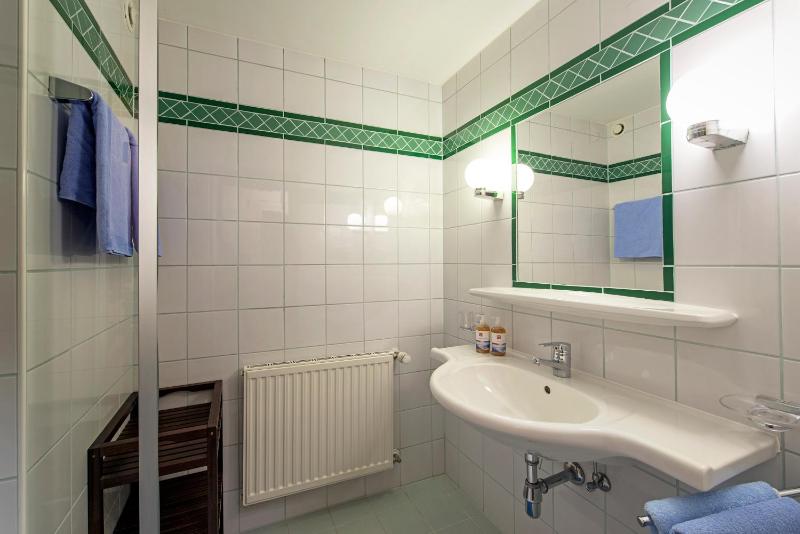 Large Double Room image 2