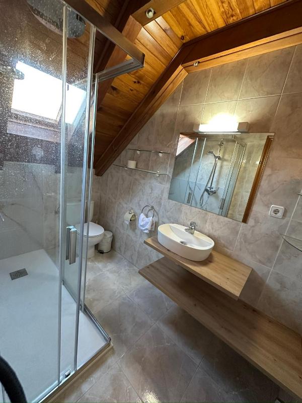 Single Room image 2
