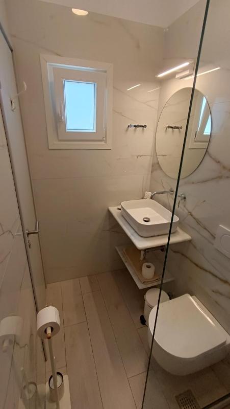 Superior Triple Room image 4
