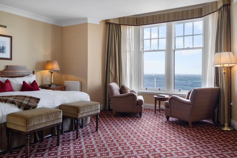 Small Suite image 4