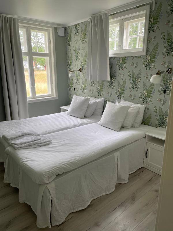Double Room image 1