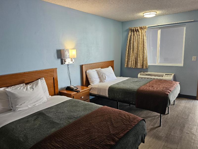 Double Room with Two Double Beds - Non-Smoking image 1
