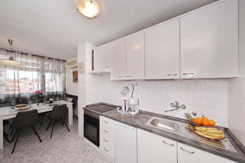 Apartments by the sea Zadar - 24422 - image 3