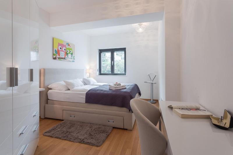 Apartment image 2