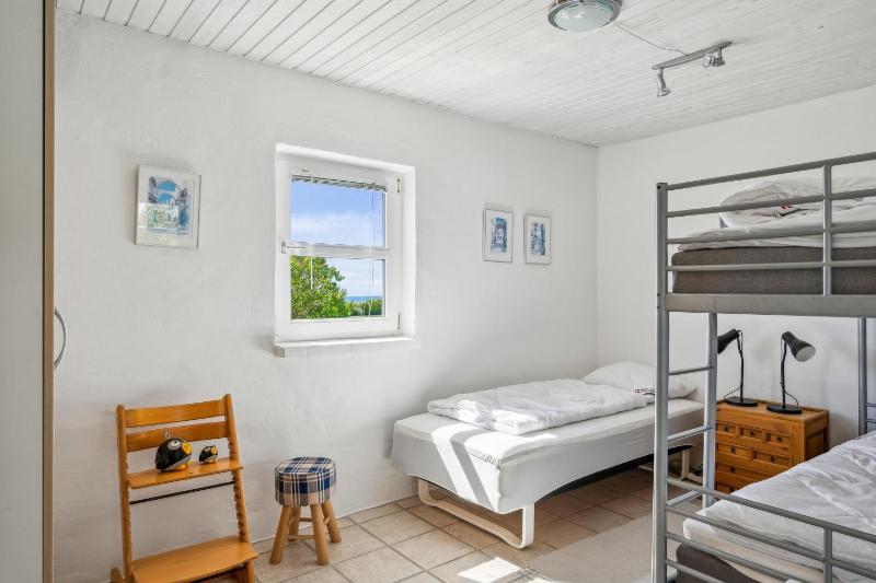 Nice Home In Ebeltoft With 4 Bedrooms And Internet - image 12