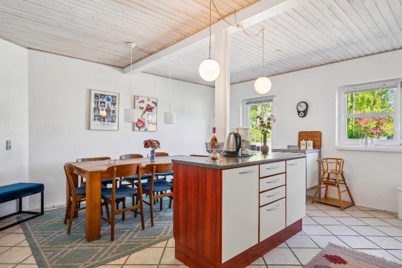 Stunning Home In Ebeltoft With 2 Bedrooms And Internet - image 12