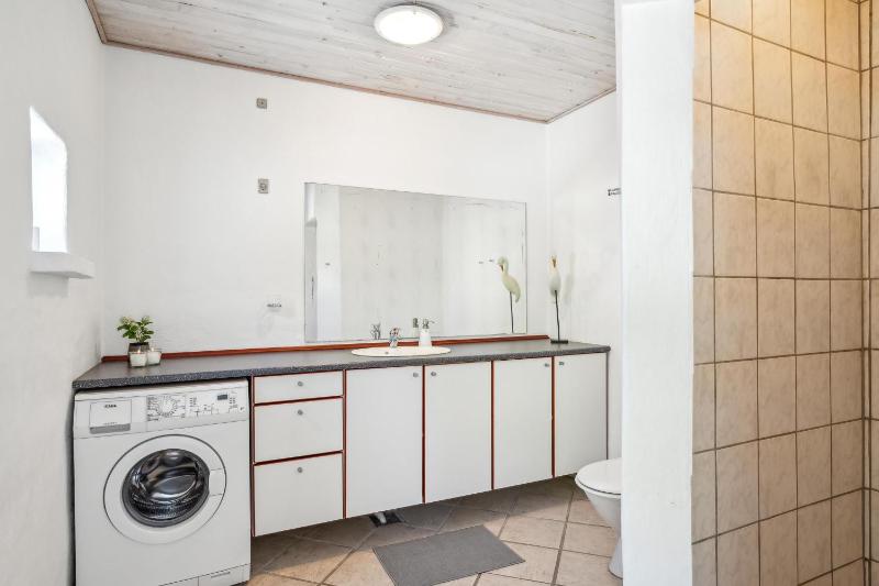 Stunning Home In Ebeltoft With 2 Bedrooms And Internet - image 3