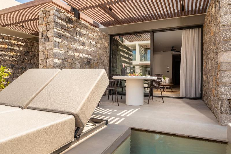 Mosay All Suite Hotel - image 6