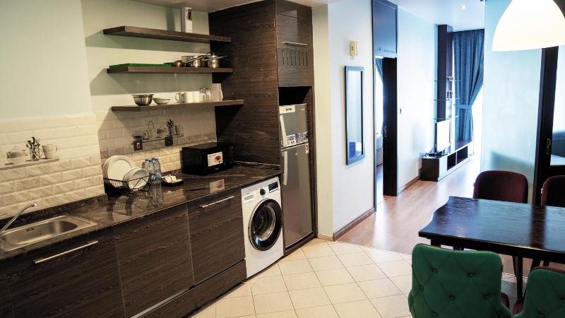 Two-Bedroom Apartment with Marina View image 2