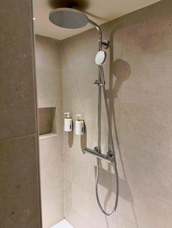 Classic Double Room with Sea View image 2