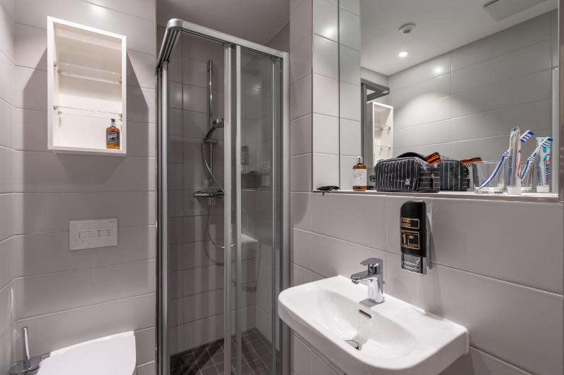 Single Room image 2