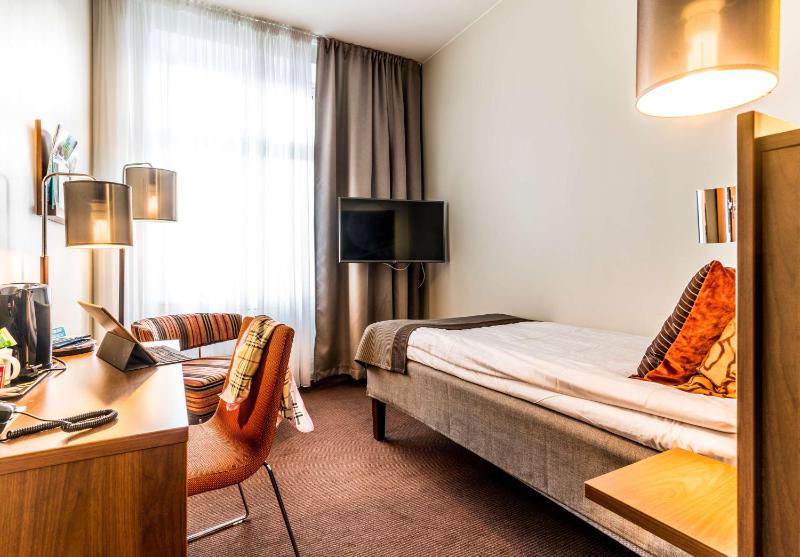 Standard Single Room image 4