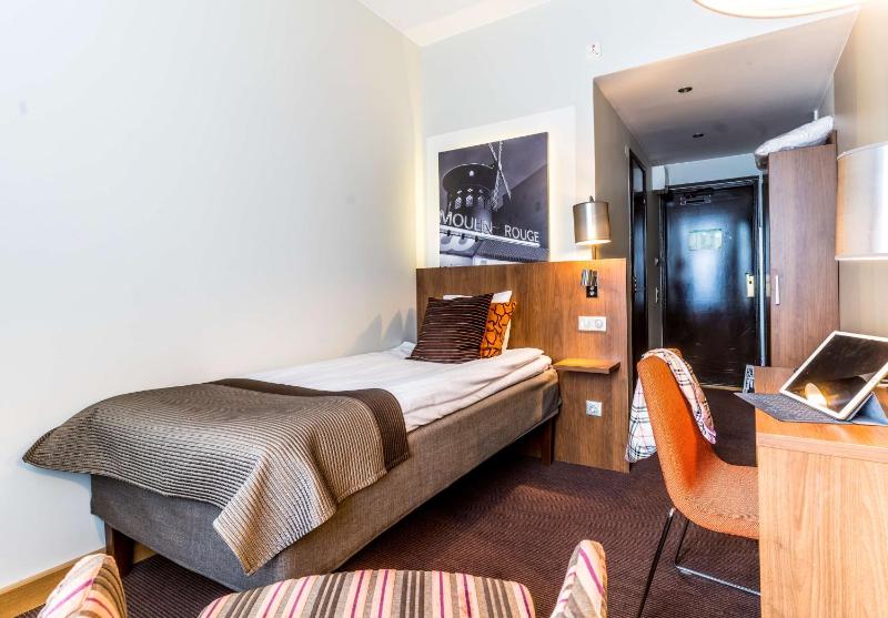 Standard Single Room image 3