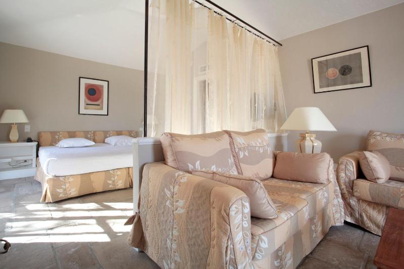 Junior Suite with Balcony image 1