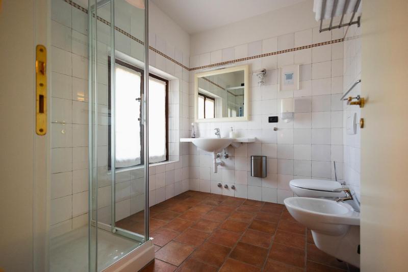 Double or Twin Room image 3