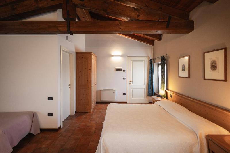 Standard Triple Room image 1