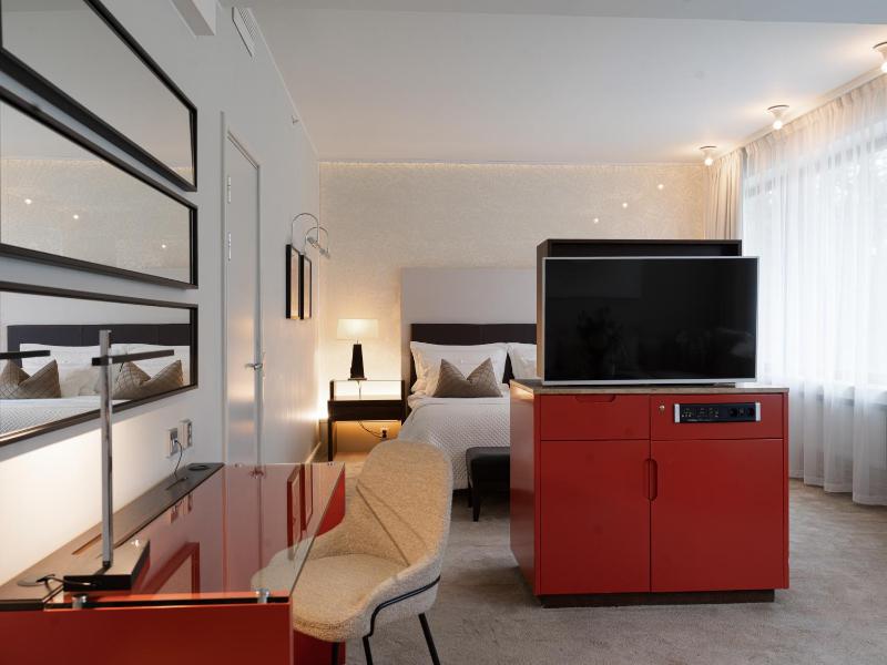 Junior Suite image 2