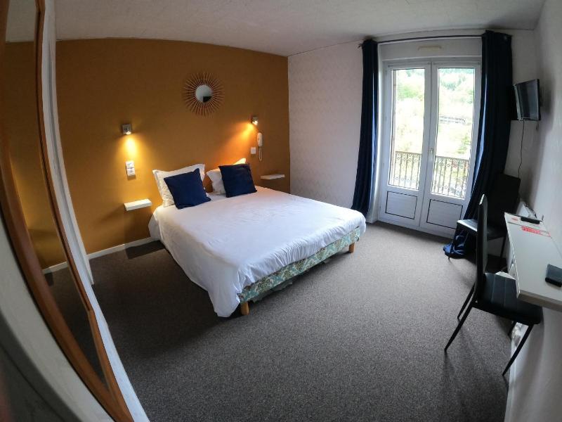 Double Room image 1