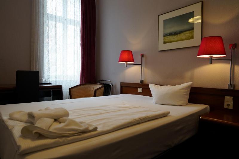 Single Room image 1