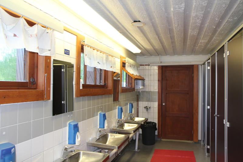Economy Cottage with Shared Bathroom (4 Adults) image 2