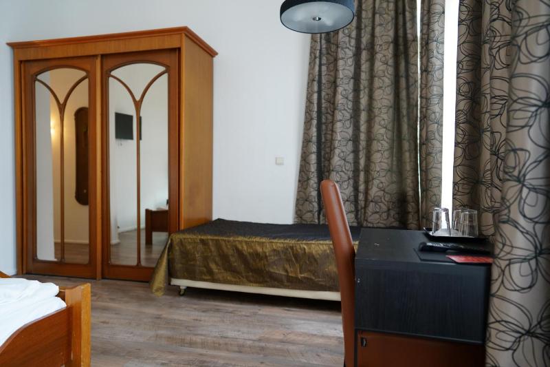 Triple Room image 3