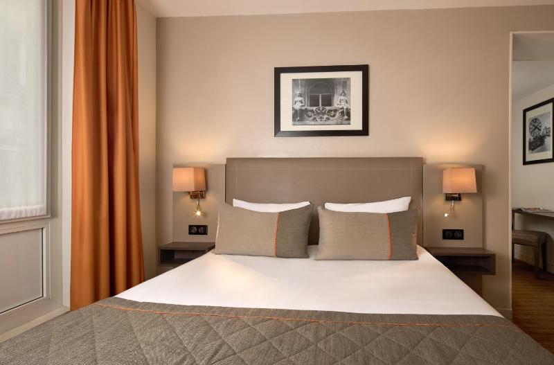 Triple Room (3 Adults) image 3