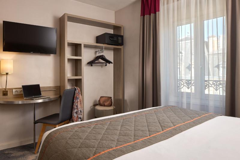 Superior Double Room image 3