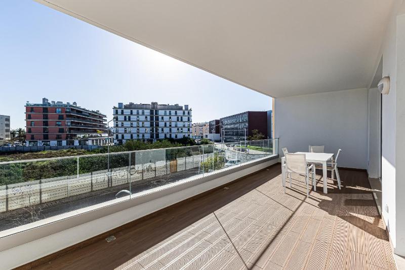 Adega Deluxe 2 Bed Pool and Gym - image 19