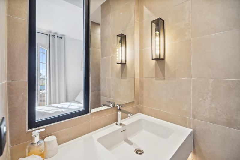  Superior Double Room with Balcony and Sea View image 3