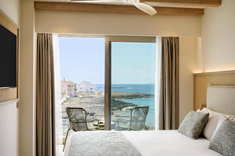 Double Sea View image 3