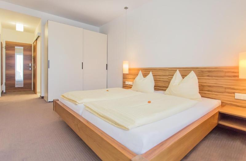 Superior Double Room image 4
