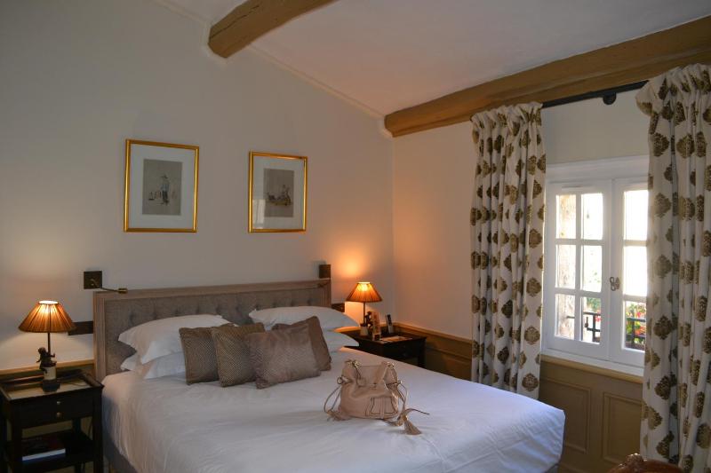 Elegance Room  image 4