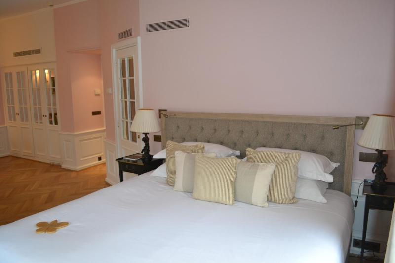 Junior Suite - Village image 3