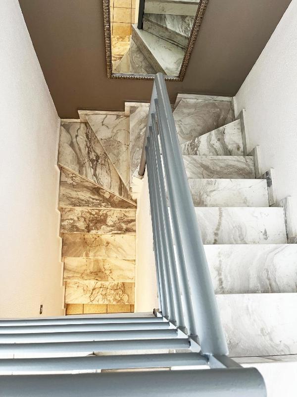 Apartment - Split Level image 4