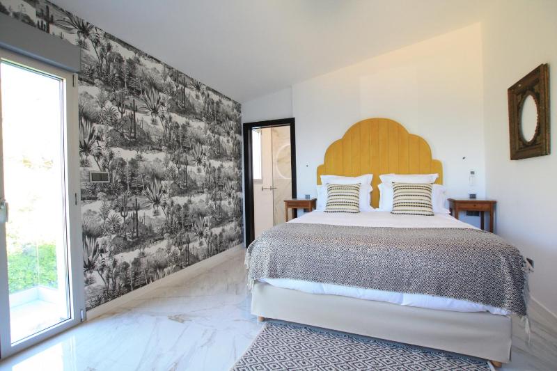 Suite with Partial Sea View image 3