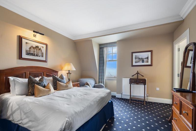 Double Room image 1