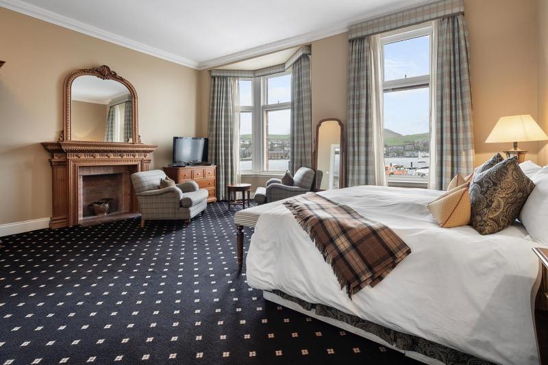 Superior Double or Twin Room image 3