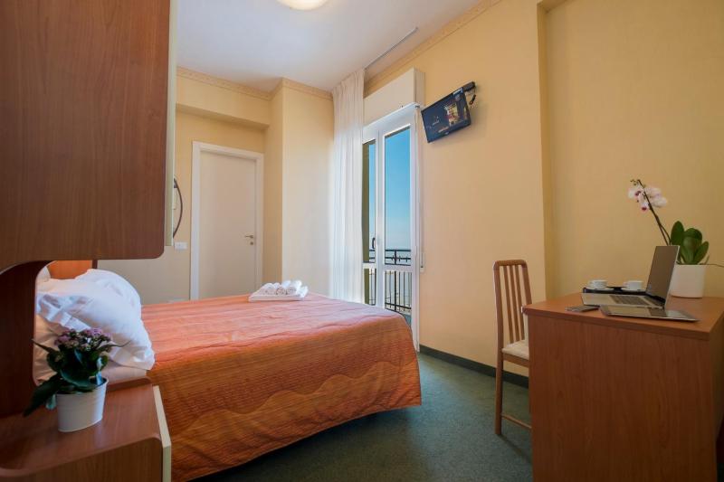 Double Room with Balcony and Sea View (1 Adult) image 1