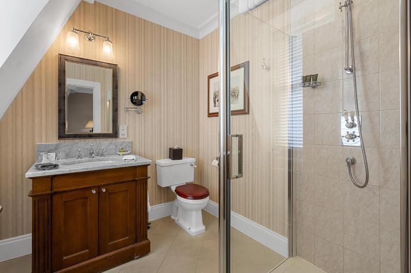 Double Room image 2