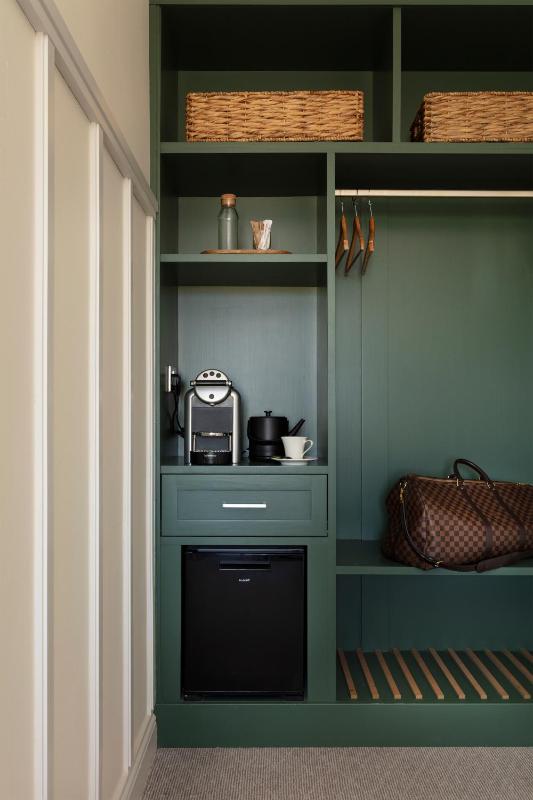 King Room image 1
