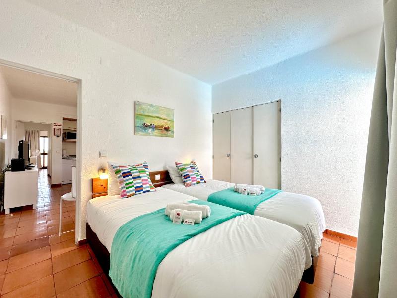 Albufeira Skylight 2 With Pool by Homing - image 15