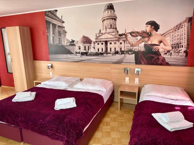 Three-Bedroom Apartment with Roof Terrace image 3