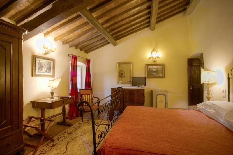 Superior Double Room image 4