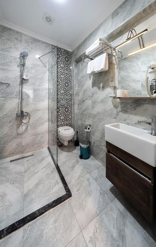 Standard Triple Room image 4