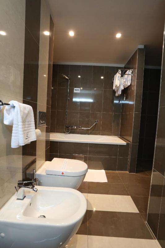 Triple Room image 1
