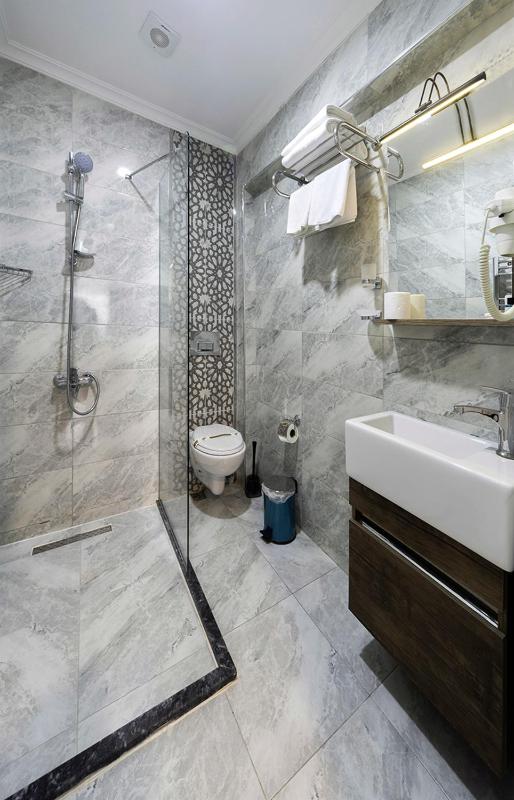 Standard Double Room image 3