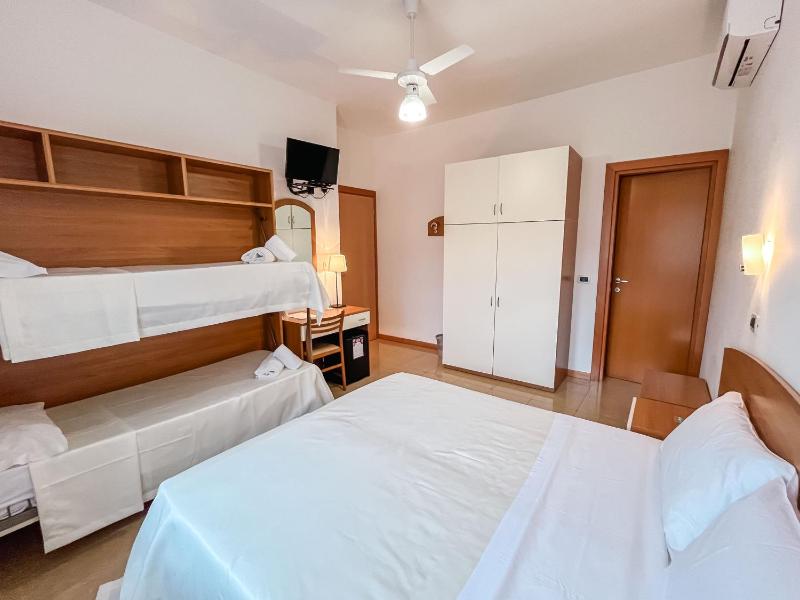 Quadruple Room image 2