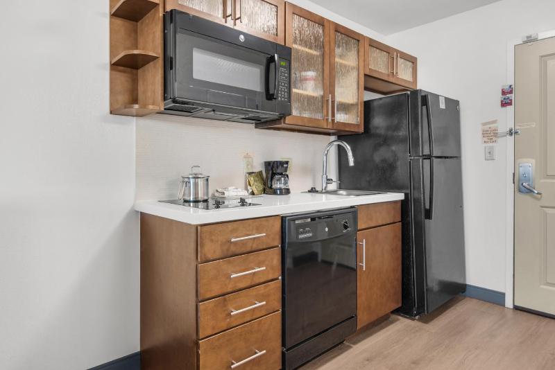 Studio Suite with Two Queen Beds image 1