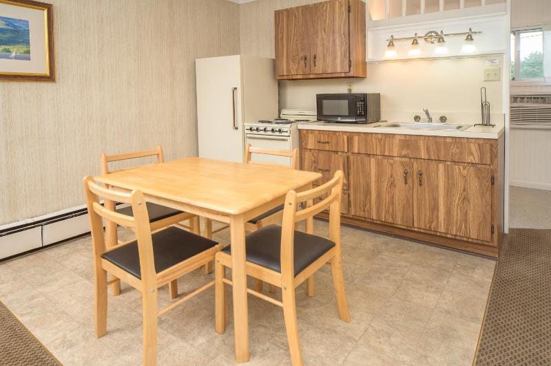 Suite with Kitchen image 2